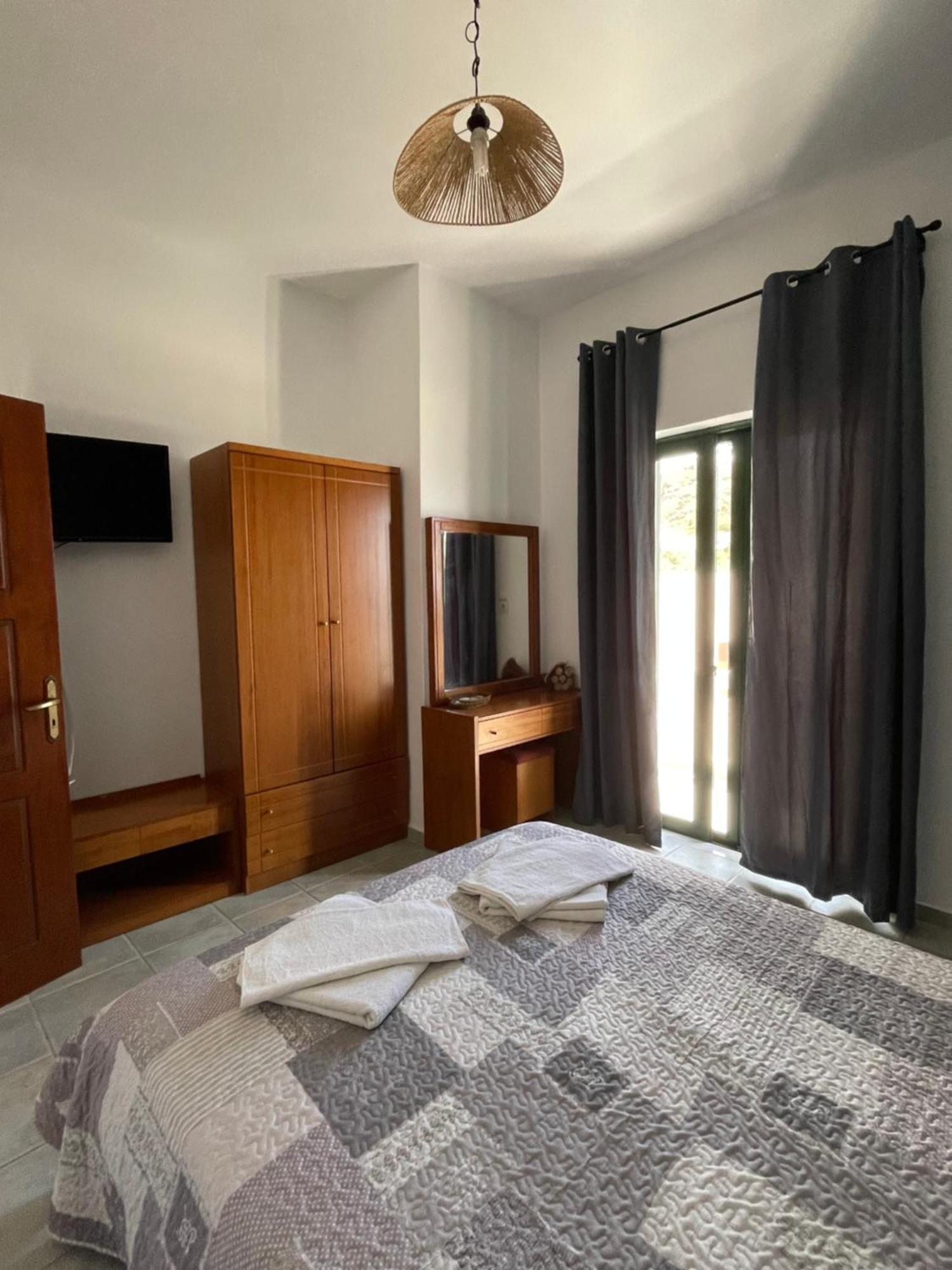 Ferienwohnung 4Seasons Sfakia Khóra Sfakíon Exterior foto